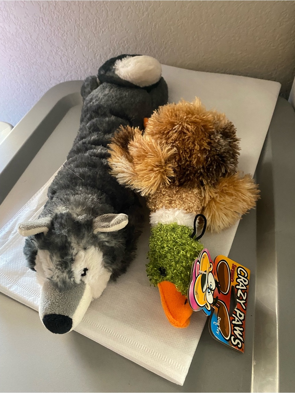 Large Dog Toys Wolf Plush Crinkle Squeak Nwt Duck Squeaky Crazy Paws